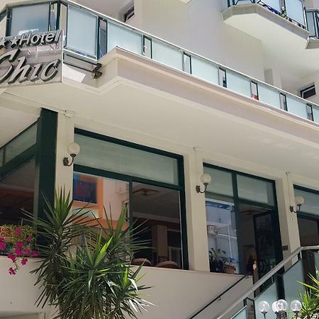 Hotel Chic Cattolica Esterno foto